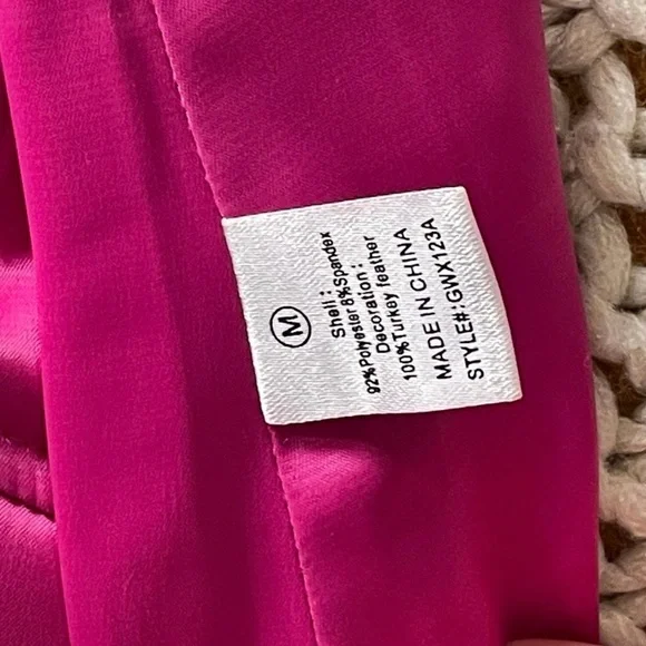 Fashion nova hot pink feather crop top - Picture 5 of 5